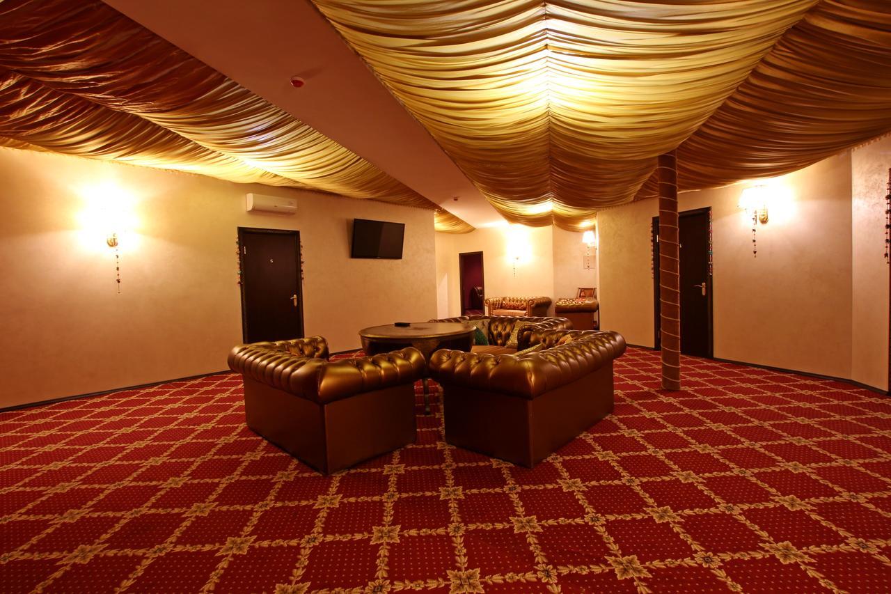 India Palace Hotel Charkiv Exteriör bild